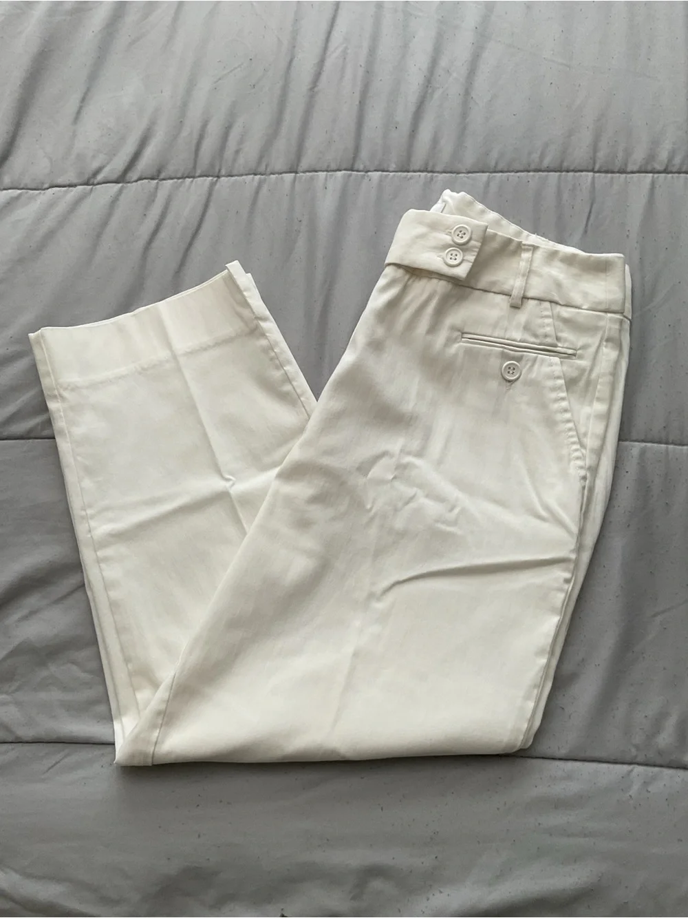 Dressbarn women’s Cream Chino Pants